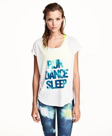 女装品牌推荐 精选时尚与品质并存的服饰品牌